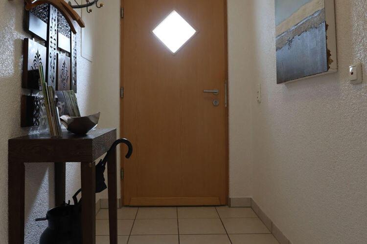 Holiday Flat With Idyllic Garden In Daun Luaran gambar